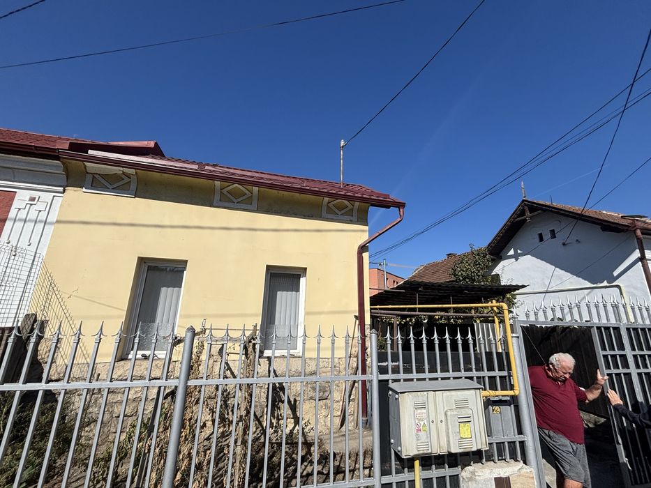 Inchiriez  casa