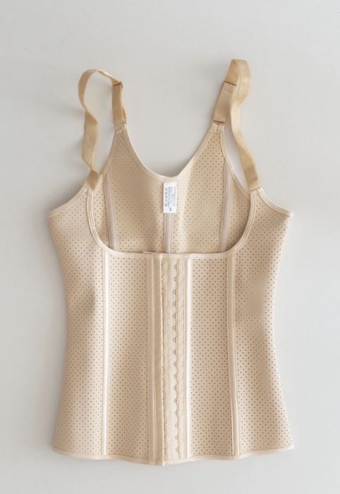 Продам бежевый корсет