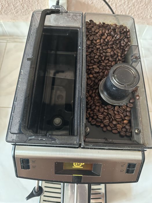 Кафеавтомат Saeco Lirica