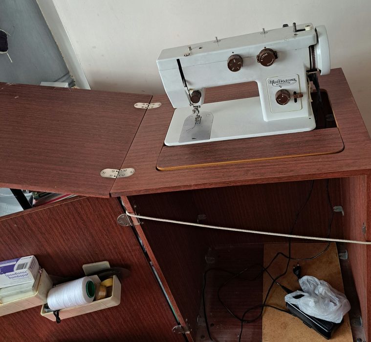 Швейная машина.      .
