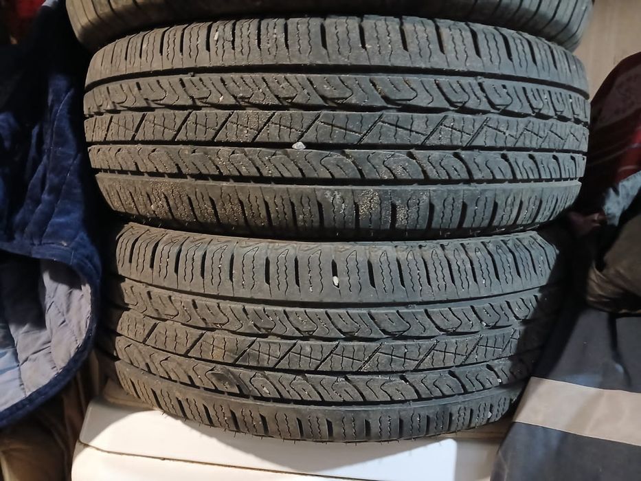 Продам резины на 17