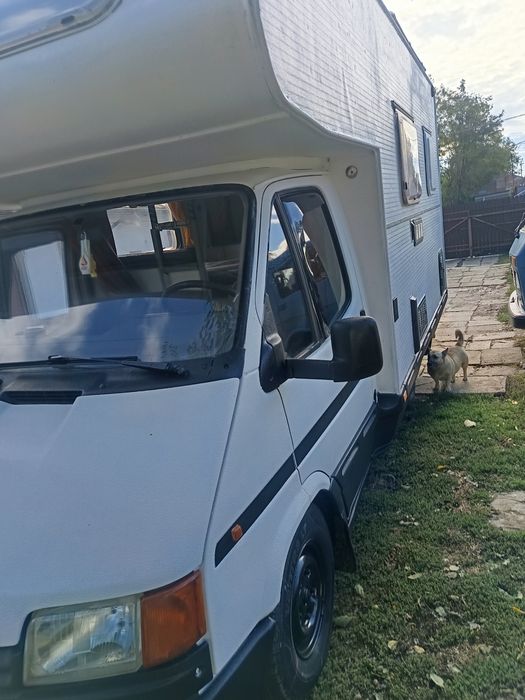 Vind autorulotă Ford tranzit imatriculata Ro