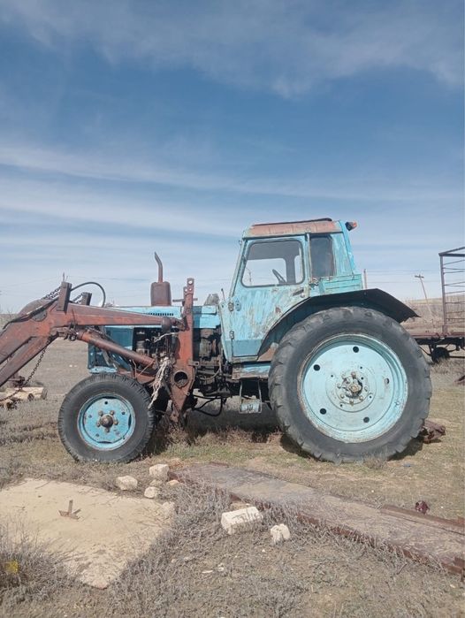 продам трактор 80 с прицепом и куном