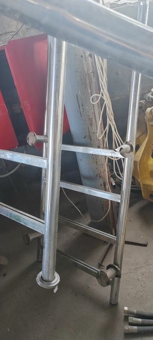 Лестница для бассейна