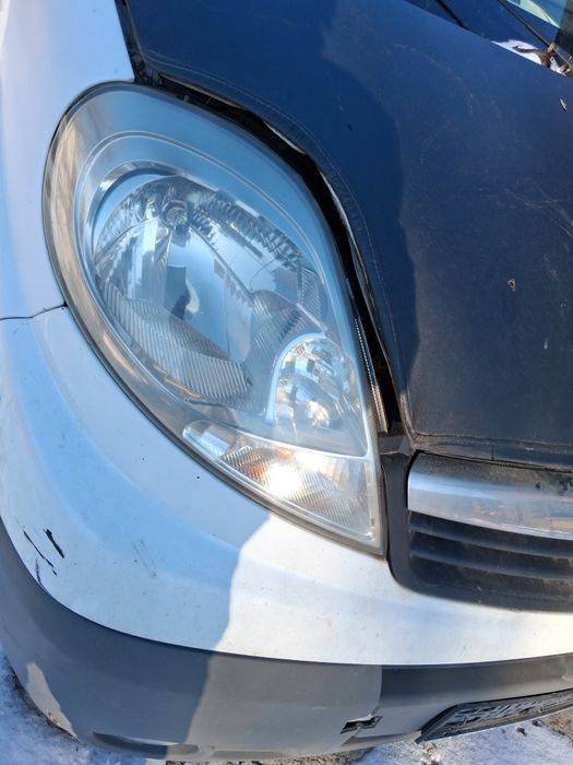 Far dreapta Opel Vivaro 2008
