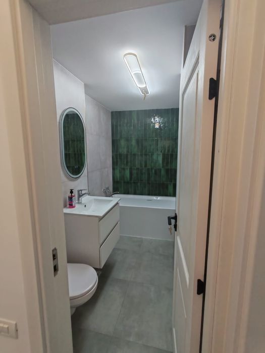 Închiriez Apartament cu 3 camere