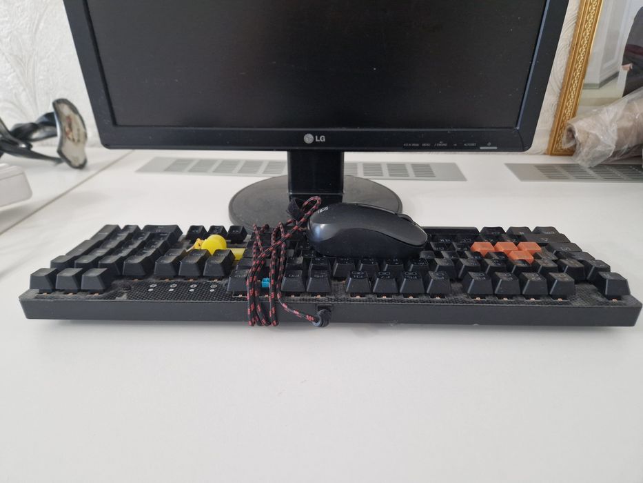 Продам монитор с