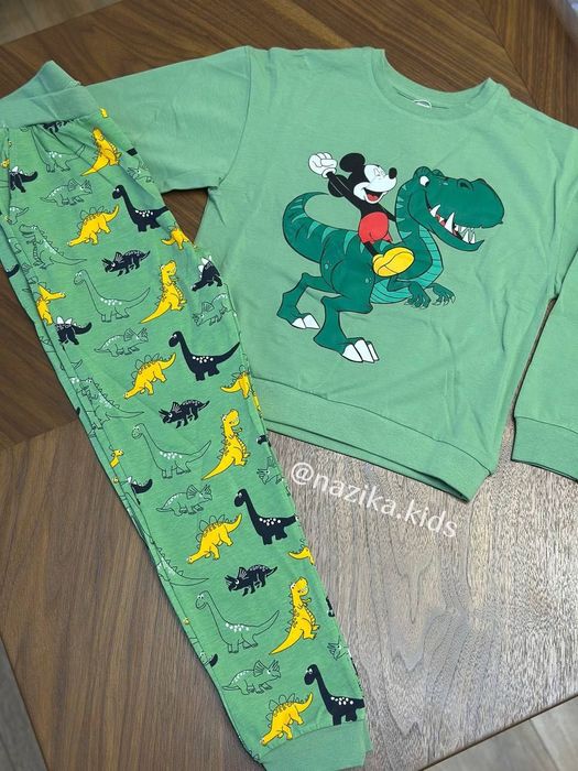 Костюмчик на весну мальчик