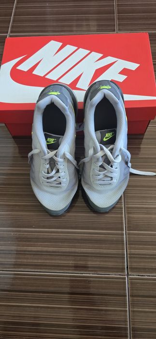 Nike - маратонки