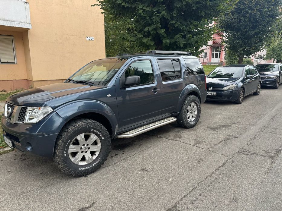 Nissan pathfinder