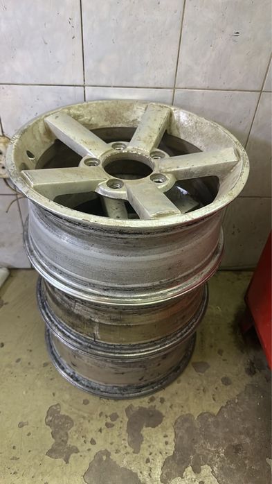 Продам диски на ниву