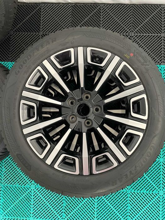 Jante noi R18 anvelope noi allseason 195 60 R18 Renault Megane E Tech