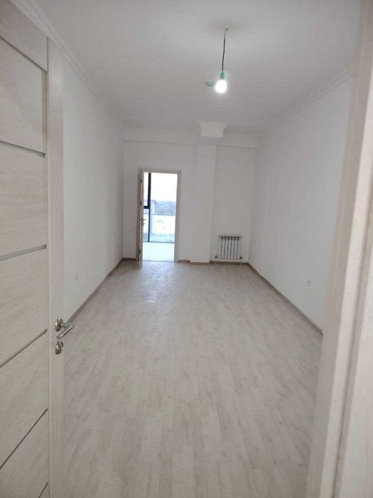 сотилади 4хонали квартира Янгихаёт тумани