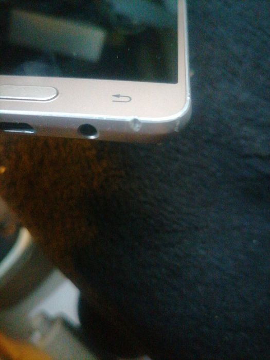 Самсунг. J5 продам