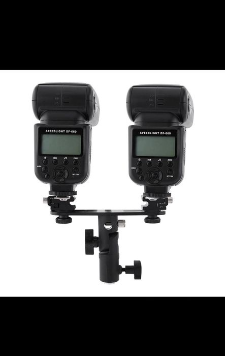 Двойное крепление для вспышек и света