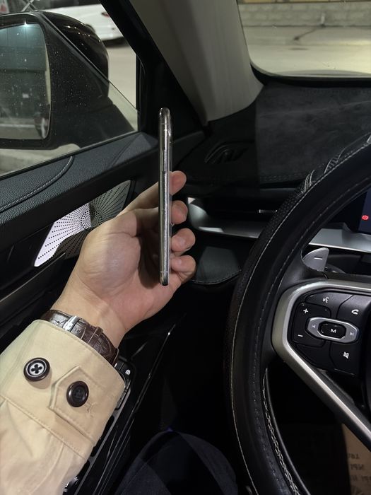 iPhone X в хорошем состоянии