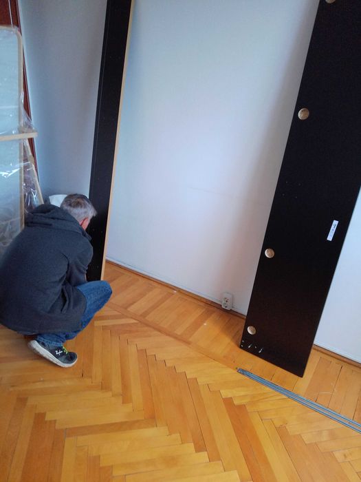 montaj pat dulap comoda birou etajera vitrina coltar scaun cuier123456