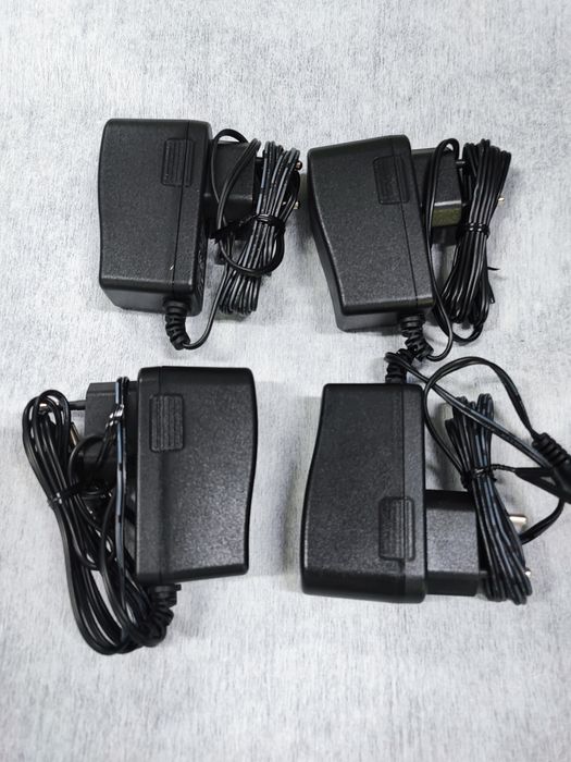 Alimentatoare 12V 1A noi – pentru camere supraveghere, routere, LED