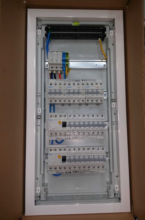 Tablouri electrice complet echipate, noi, 48 module, Eaton, NOI