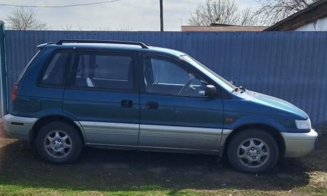 Продам автомобиль минивэн