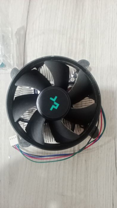 Процессор i312100f с кулером