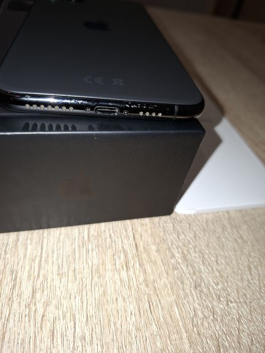 iphone 11 pro max. 64gb