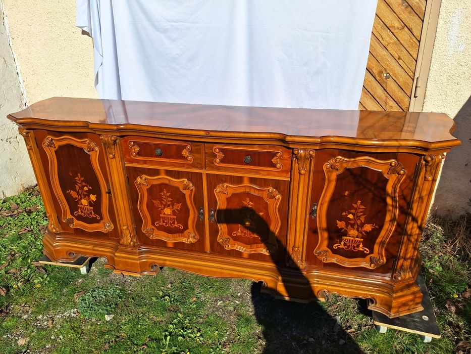 Италиански уникален комод с богата Интарзия