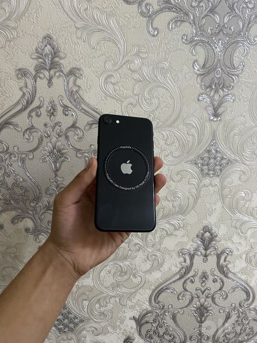 Iphone x xs se sotiladi