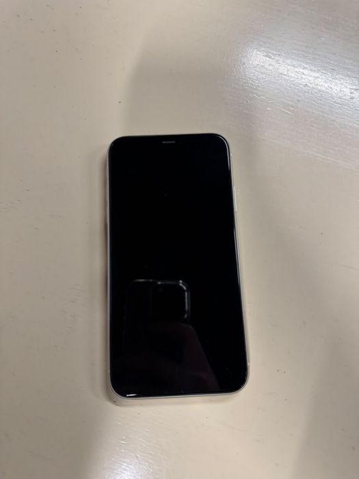 Iphone 11      .