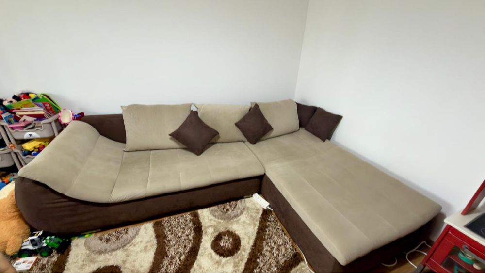 Canapea extensibila in forma de “L”
