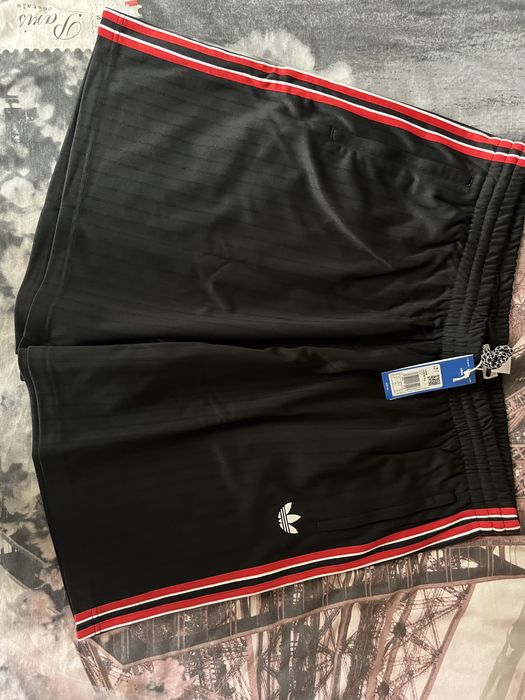 Нов комплект тениска и къс панталон Adidas