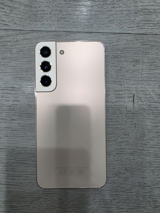 Продам телефон Samsung S22 128Gb