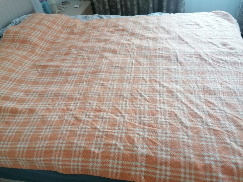 Шалтета(покривки, дамаски) и одеала