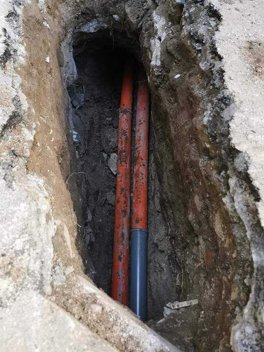 Sapaturi miniexcavator 2T,  fundatii, canal, gard, intindere pomant