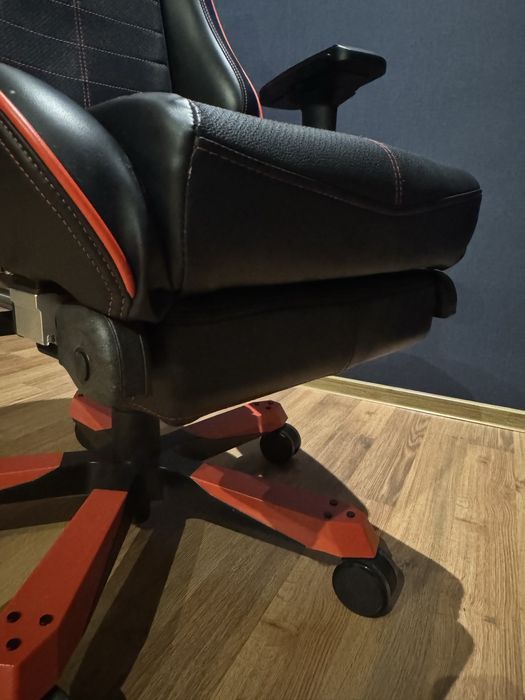 Игровое кресло Dx racer