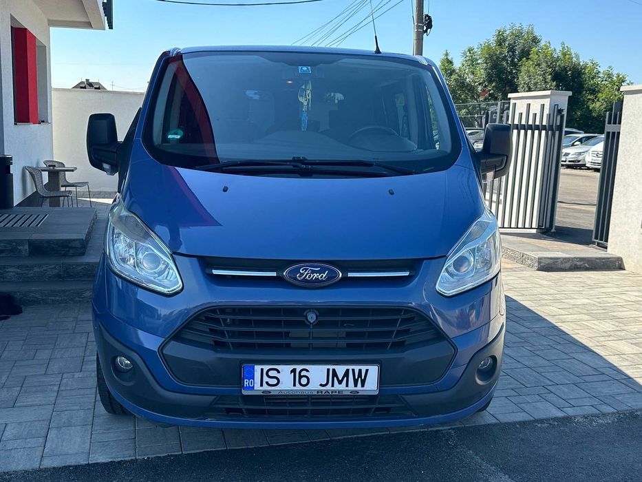 Ford Transit Custom 2,2 tdci 2015 8+1 locuri accept variante !