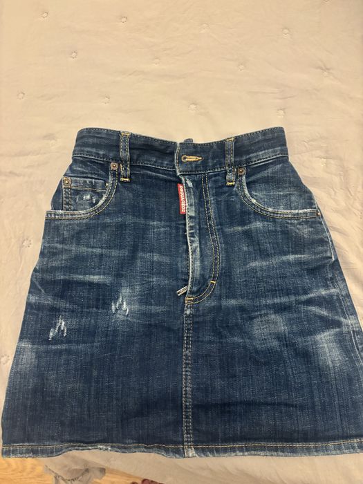 Оригинална пола Dsquared ot yoxx,отлечно състояние