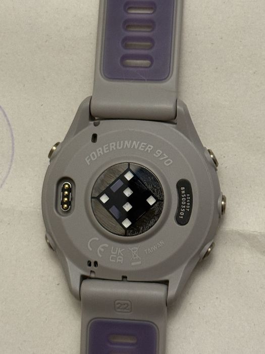 Garmin forerunner 970 кремовые