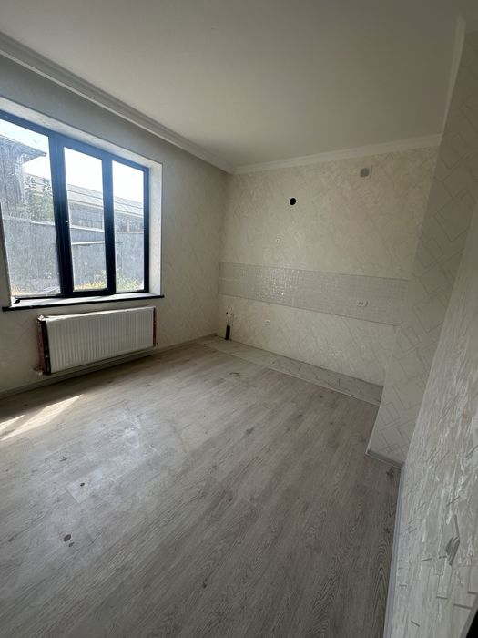 Жомбой уй ховли сотилади 2 каватли