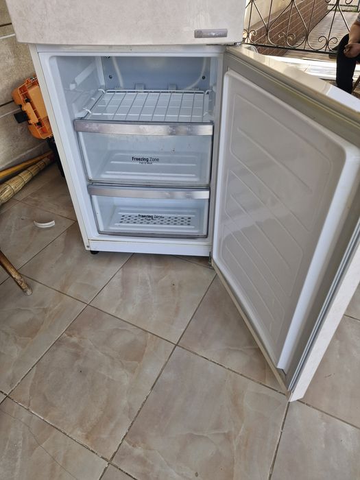 Холодильник сатылады