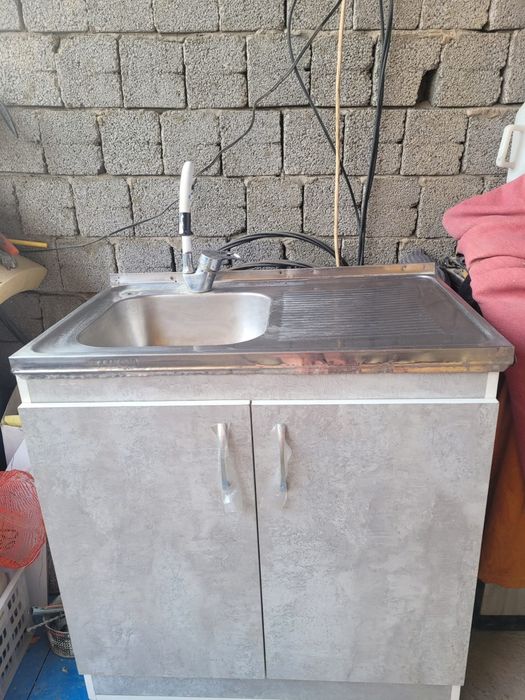 Раковина со шкафом