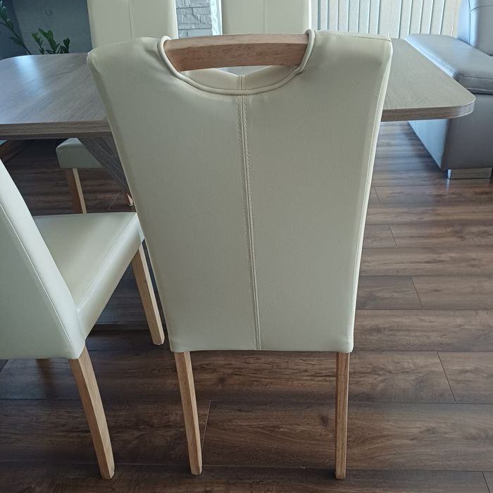 Трапезни нови столове,  цвят крем кожа 4 бр.