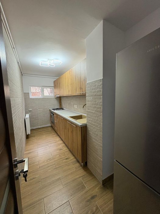 Apartament  2 camere Zona Romancierilor