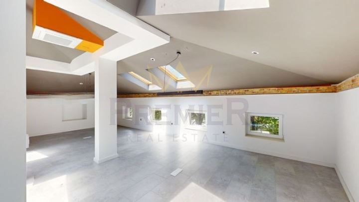 Дава се под наем Офис в Варна, Гръцка махала - 190 кв.м за 750 € - Снимка #10