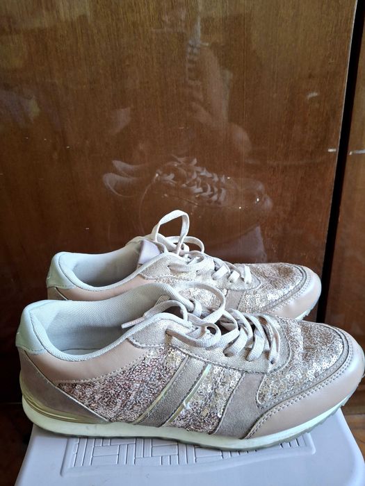 Дамски летни маратонки