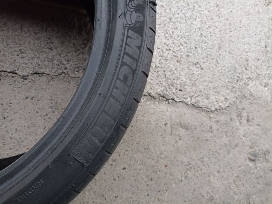 2 anvelope de vara Michelin 285/30 ZR18