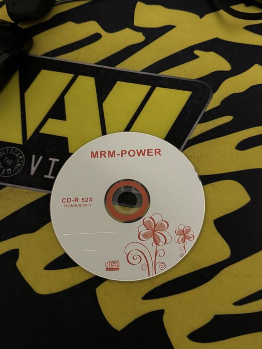 продам диски CD новые