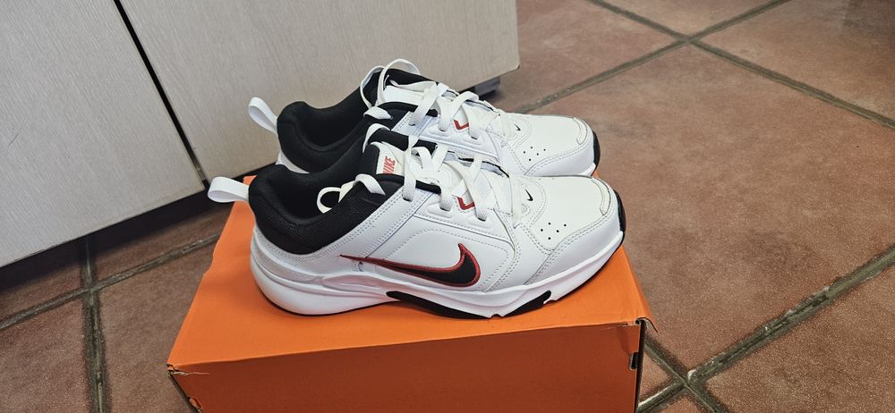 Маратонки Nike, номер 41