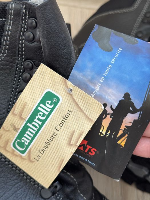 Продам спец обувь