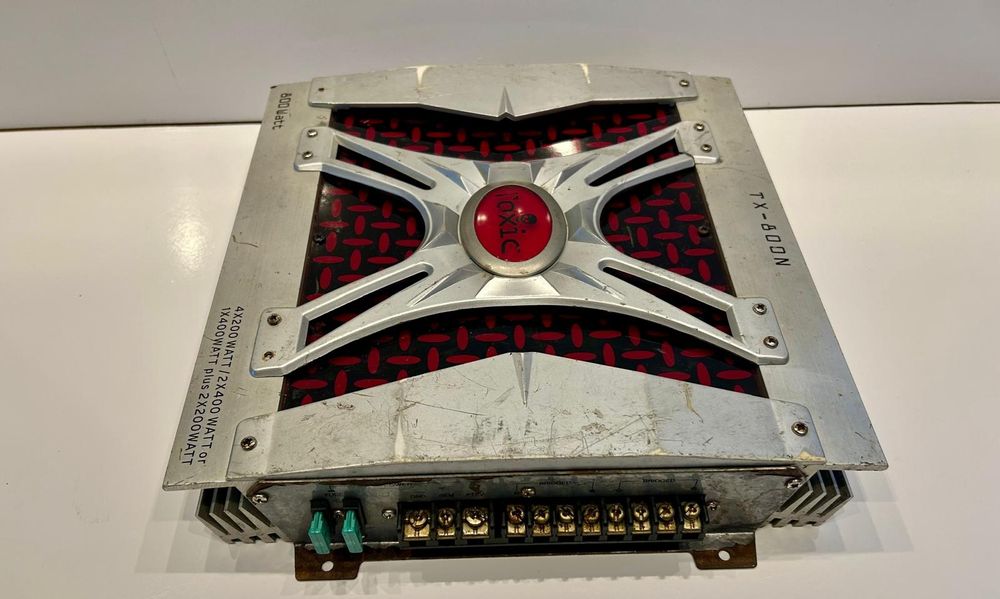 Vand amplificator statie auto Toxic TX-800N